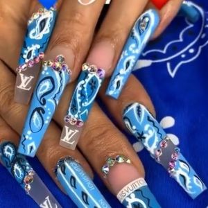 Meet your Posher, Joanell